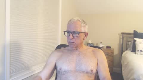 Snapshot of fitman999 chatting on January 22, 1:20 am Jon online show from January 22, 1:20 am