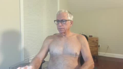 Snapshot of fitman999 chatting on October 15, 11:38 pm Jon online show from October 15, 11:38 pm