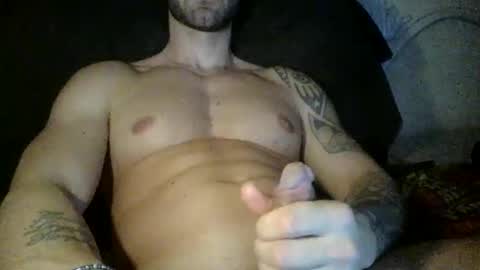 Snapshot of fitness1989 chatting on February 18, 8:58 pm fitness1989 online show from February 18, 8:58 pm