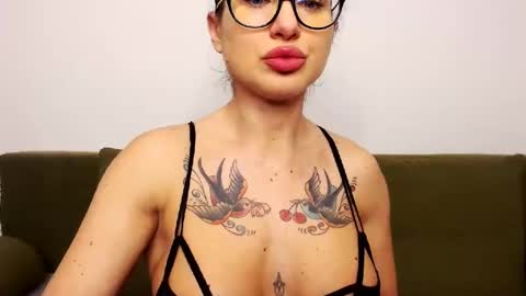 Fitness Goddess online show from December 6, 2:35 am