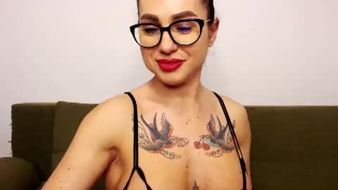 Fitness Goddess online show from December 6, 5:42 am