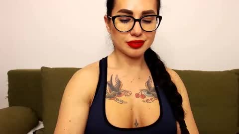 Fitness Goddess online show from January 4, 4:00 pm