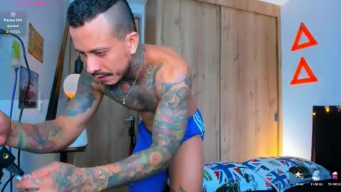 Elias Valencia online show from November 13, 10:58 am