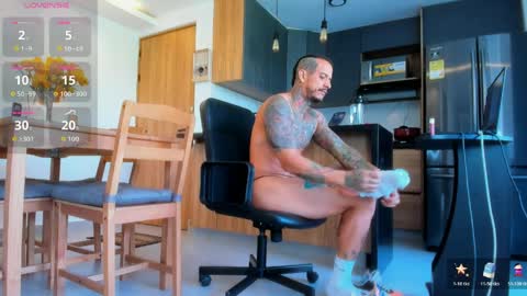 Elias Valencia online show from March 31, 1:44 pm