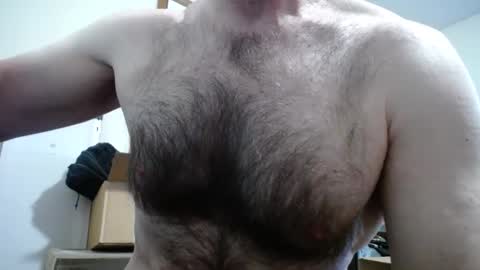 Snapshot of fitshow75 chatting on September 27, 11:37 am Links in Bio below online show from September 27, 11:37 am