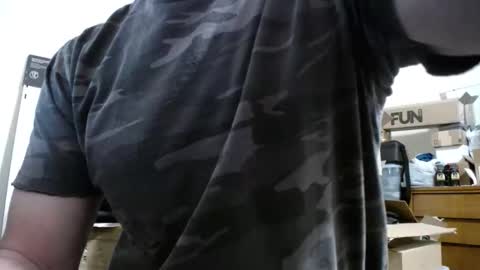 Snapshot of fitshow75 chatting on January 12, 2:28 am Links in Bio below online show from January 12, 2:28 am