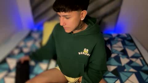 Snapshot of fj_araujo chatting on October 20, 6:19 pm fj_araujo online show from October 20, 6:19 pm