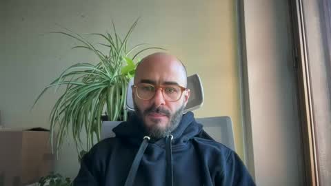 Fla is short for Flavio online show from December 16, 1:11 pm