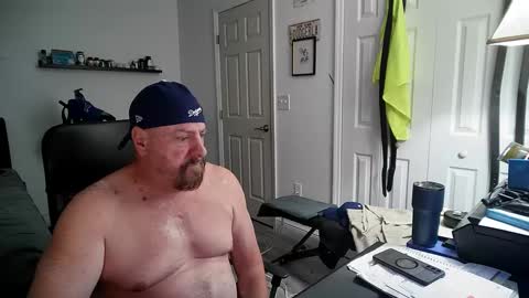 Snapshot of flaguy3233 chatting on December 14, 7:40 am Florida guy online show from December 14, 7:40 am