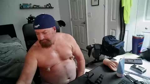 Snapshot of flaguy3233 chatting on January 5, 8:32 am Florida guy online show from January 5, 8:32 am