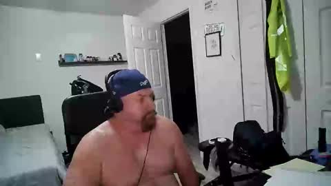 Snapshot of flaguy3233 chatting on January 6, 11:09 pm Florida guy online show from January 6, 11:09 pm