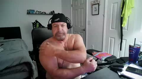 Snapshot of flaguy3233 chatting on February 14, 4:15 am Florida guy online show from February 14, 4:15 am