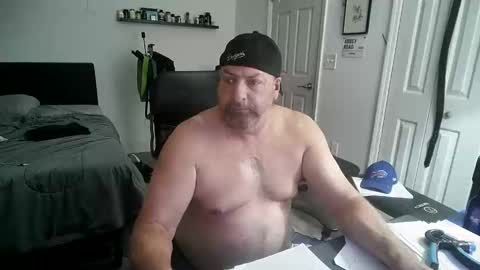 Snapshot of flaguy3233 chatting on October 1, 5:02 am Florida guy online show from October 1, 5:02 am