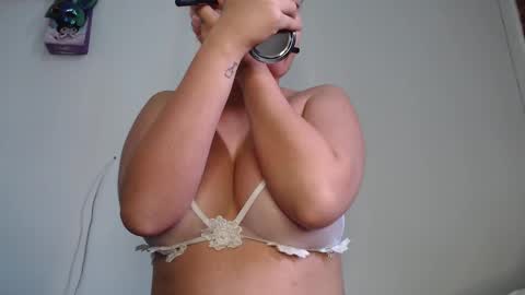 Snapshot of flamebond_room chatting on October 11, 12:04 pm tteo  Sienna  online show from October 11, 12:04 pm