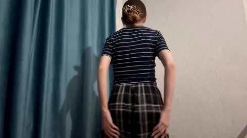 Emma online show from February 28, 1:28 am