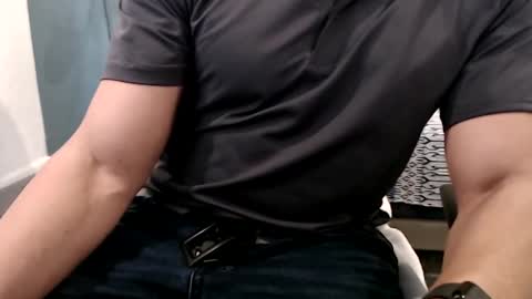 Snapshot of flguyallday chatting on March 7, 11:05 pm flguyallday online show from March 7, 11:05 pm