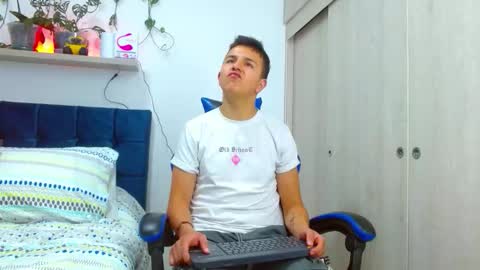 Snapshot of flint_ryan chatting on February 20, 7:47 pm Nico online show from February 20, 7:47 pm