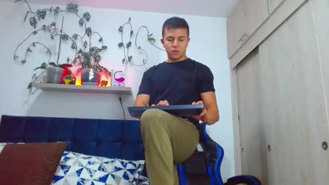 Snapshot of flint_ryan chatting on March 24, 5:51 pm Nico online show from March 24, 5:51 pm