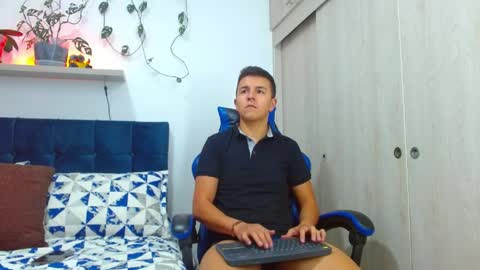 Snapshot of flint_ryan chatting on May 19, 4:57 pm Nico online show from May 19, 4:57 pm