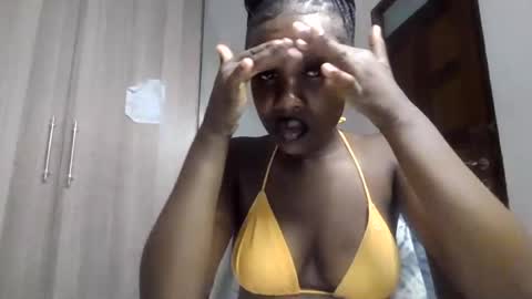 Snapshot of flirty_arrya chatting on June 22, 7:05 am flirty_arrya online show from June 22, 7:05 am