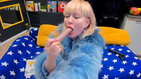 Snapshot of flirtymary chatting on March 1, 1:22 am Mary online show from March 1, 1:22 am