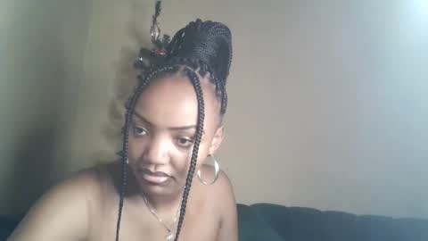 flirtymimie online show from December 23, 8:45 am