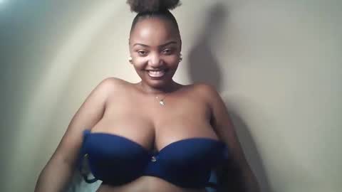 Snapshot of flirtymimie chatting on May 18, 8:20 am flirtymimie online show from May 18, 8:20 am