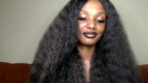 Snapshot of flirtyy_sheery chatting on June 22, 3:25 am sheery online show from June 22, 3:25 am