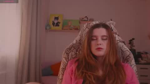 Eliza online show from November 26, 1:34 pm