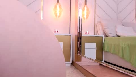 Snapshot of flor_deluna chatting on February 9, 6:47 pm Luna online show from February 9, 6:47 pm