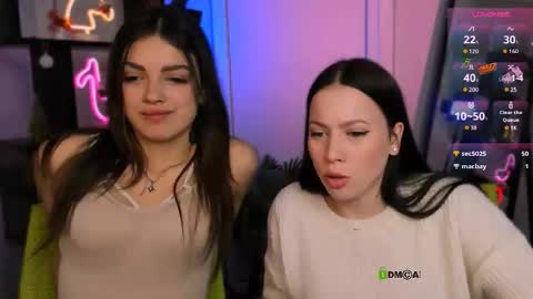 flora_nyx online show from January 6, 4:54 pm