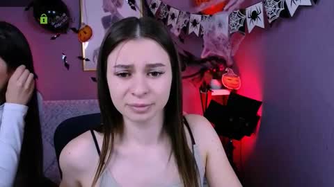 Snapshot of flora_ri chatting on October 21, 9:21 am just ask me online show from October 21, 9:21 am