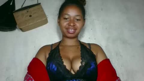 florencia011 online show from November 8, 9:13 pm