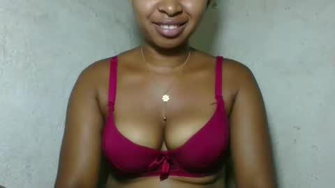 florencia011 online show from April 25, 7:00 am