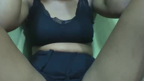 florine592953 online show from February 13, 11:39 am