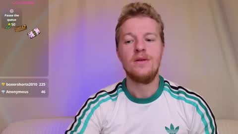 Snapshot of flower_haze chatting on December 24, 5:49 am Alexander online show from December 24, 5:49 am