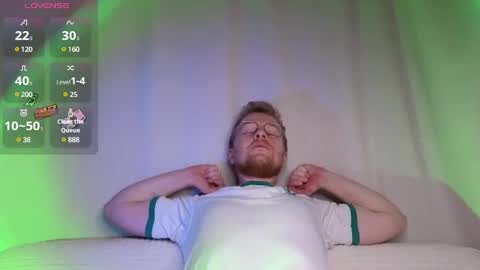 Snapshot of flower_haze chatting on December 25, 2:57 am Alexander online show from December 25, 2:57 am