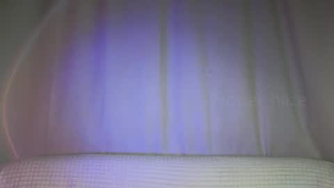 Snapshot of flower_haze chatting on December 25, 5:58 am Alexander online show from December 25, 5:58 am