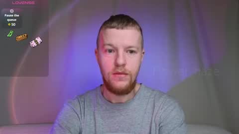 Snapshot of flower_haze chatting on January 17, 6:36 am Alexander online show from January 17, 6:36 am