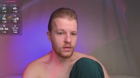 Snapshot of flower_haze chatting on February 25, 4:14 am Alexander online show from February 25, 4:14 am