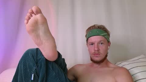 Snapshot of flower_haze chatting on September 13, 4:23 am Alexander online show from September 13, 4:23 am