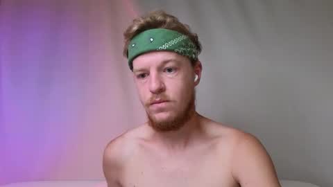 Snapshot of flower_haze chatting on September 17, 4:03 am Alexander online show from September 17, 4:03 am