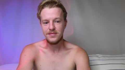 Snapshot of flower_haze chatting on September 17, 4:08 pm Alexander online show from September 17, 4:08 pm