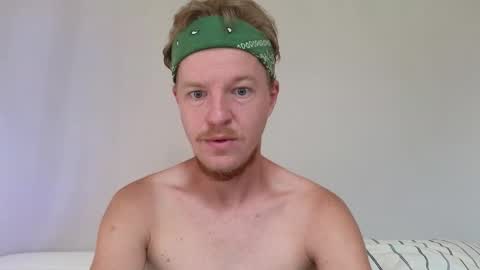 Snapshot of flower_haze chatting on September 18, 5:31 am Alexander online show from September 18, 5:31 am