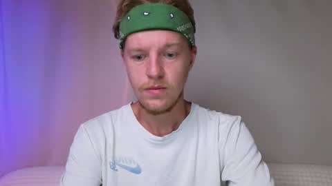 Snapshot of flower_haze chatting on September 21, 4:19 pm Alexander online show from September 21, 4:19 pm