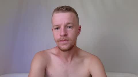 Snapshot of flower_haze chatting on October 6, 5:38 am Alexander online show from October 6, 5:38 am