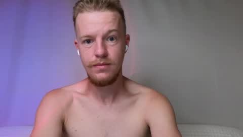 Snapshot of flower_haze chatting on October 9, 3:59 am Alexander online show from October 9, 3:59 am