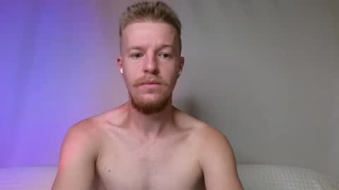 Snapshot of flower_haze chatting on October 11, 3:39 am Alexander online show from October 11, 3:39 am