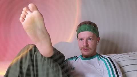 Snapshot of flower_haze chatting on October 28, 5:59 pm Alexander online show from October 28, 5:59 pm