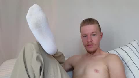 Snapshot of flower_haze chatting on October 30, 5:53 am Alexander online show from October 30, 5:53 am